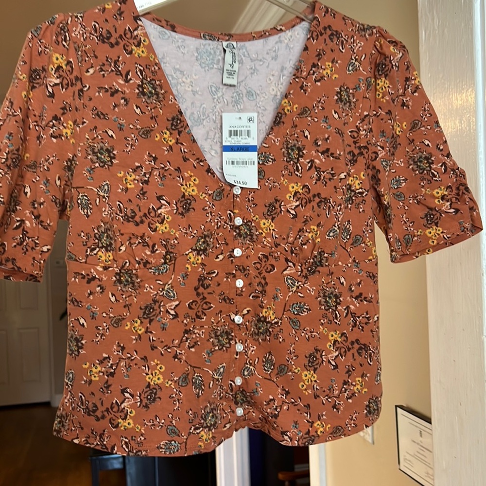 Brand New floral cropped top